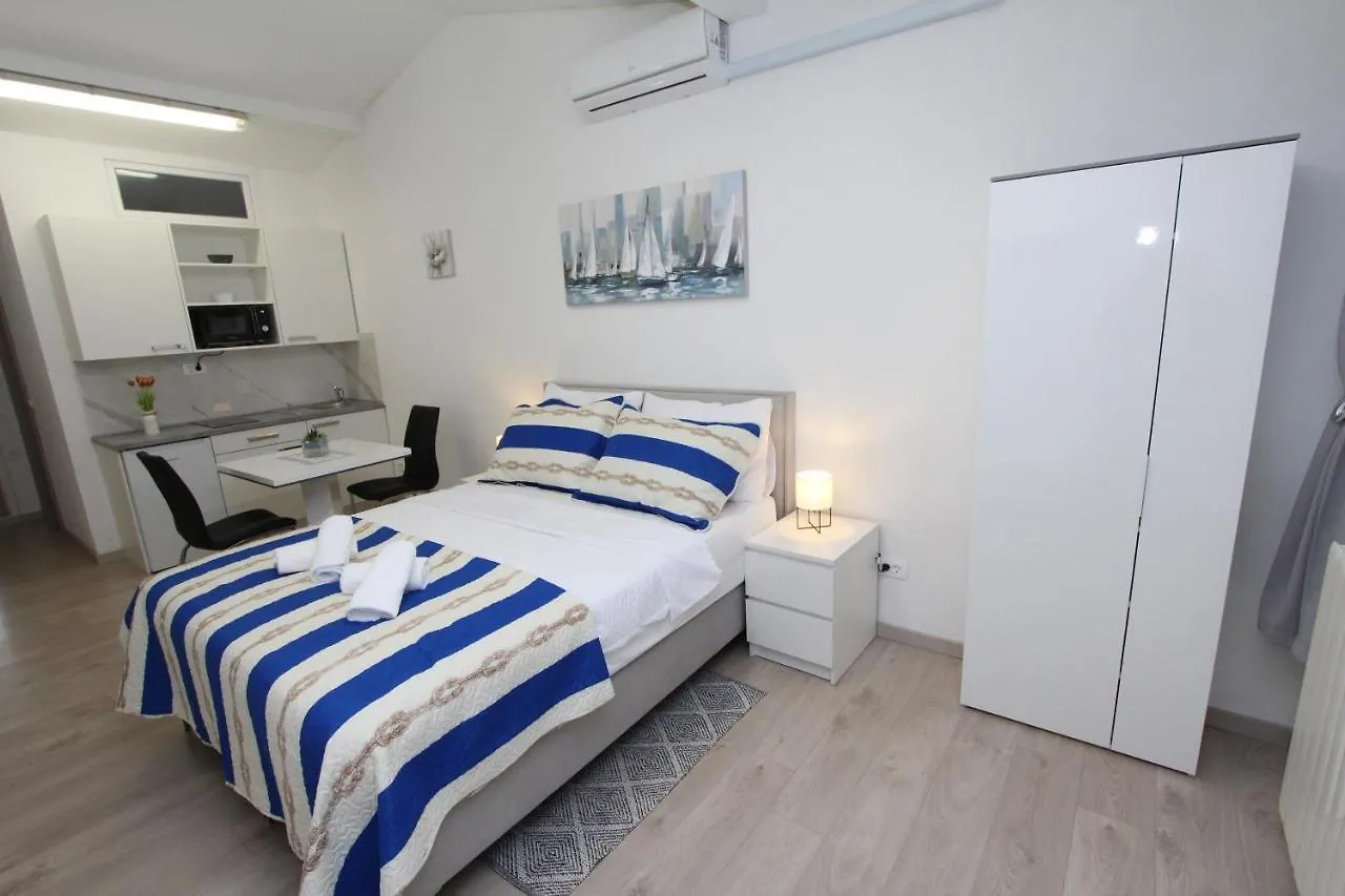 Studio Sunny Rovinj Apartment